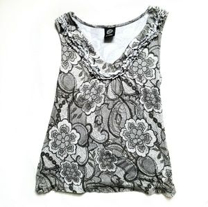 Bobeau Floral Lace Top, Gray/White, Size Medium